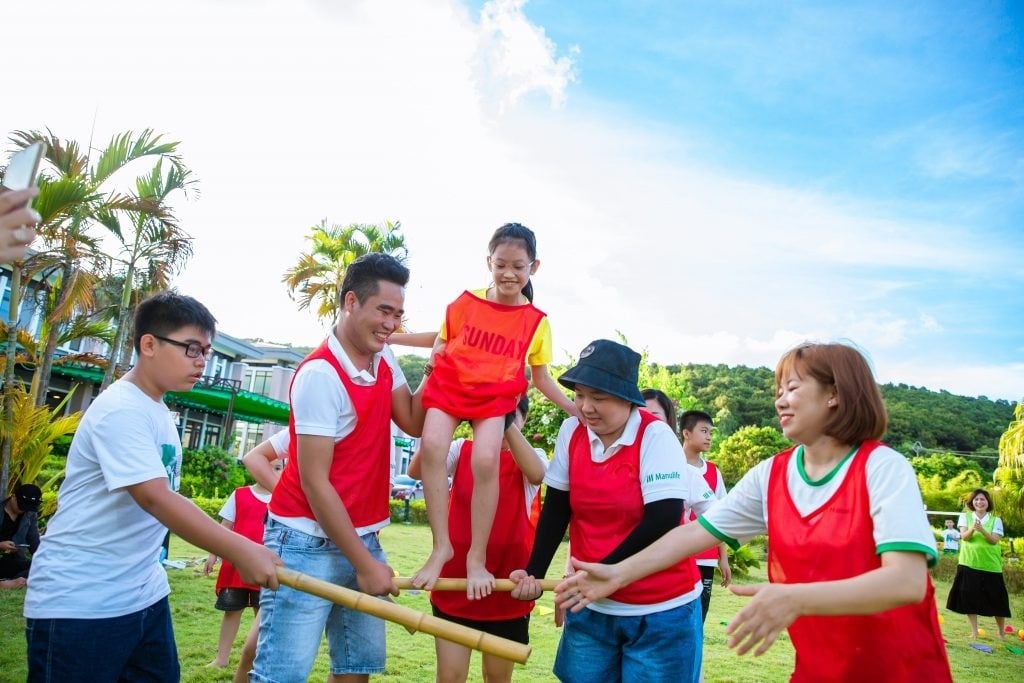 Trò chơi vận động teambuilding gia đình ngoài trời