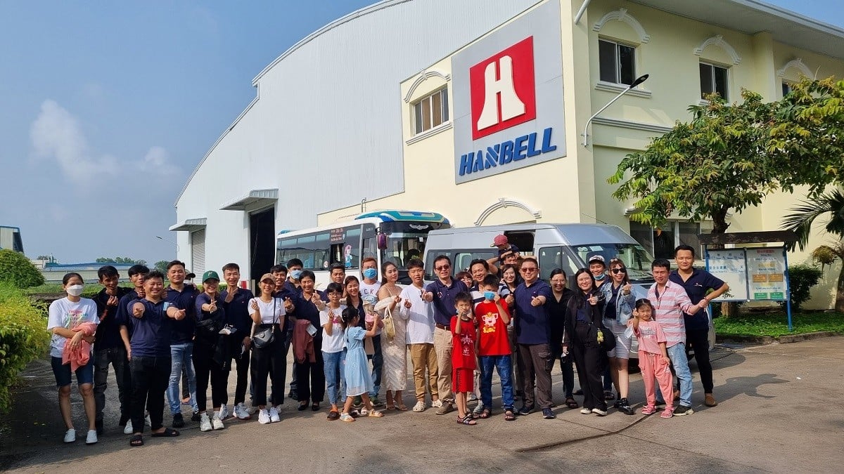 Tham quan nơi làm việc của nhân viên
