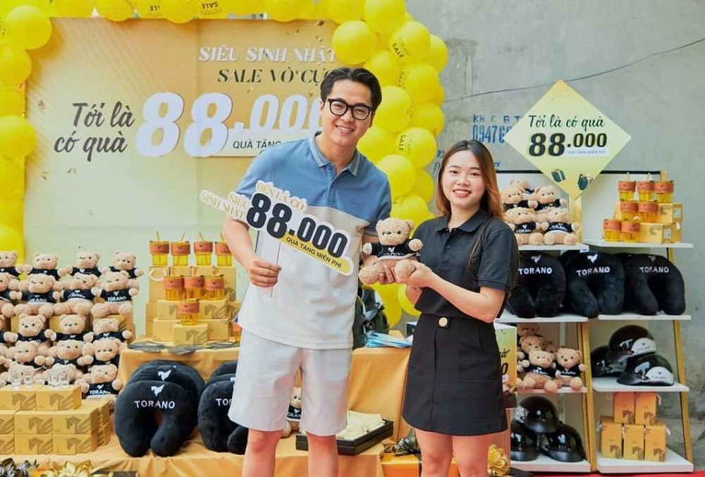 Quà tặng marketing giúp tăng ghi nhớ thương hiệu và thúc đẩy hành vi mua hàng