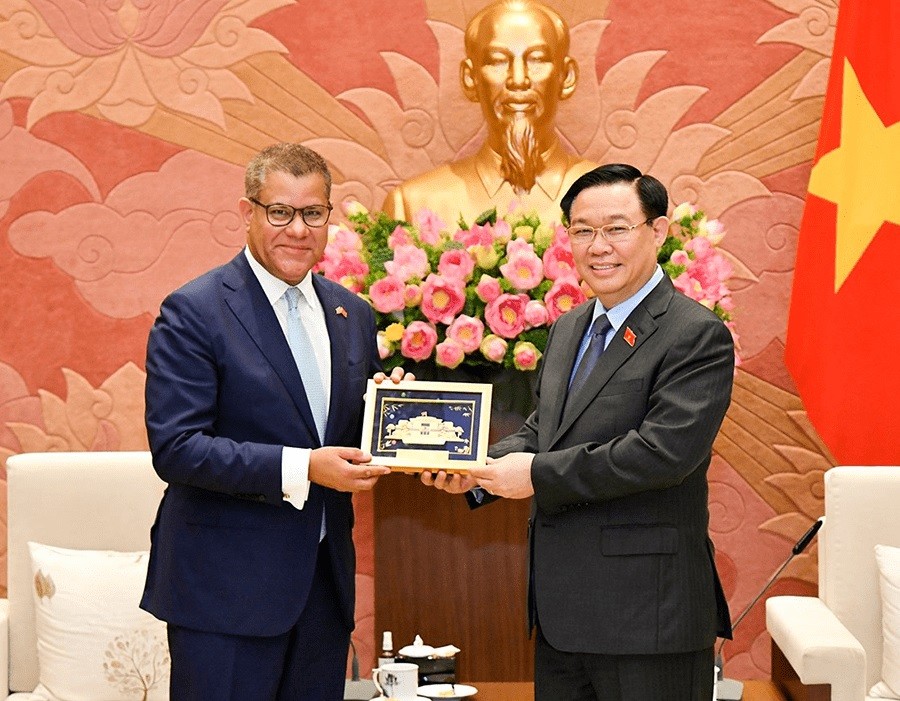 quà tặng ngoại giao