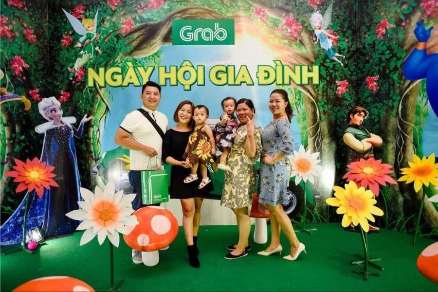 Cuộc thi đạp xe cho con em nhân viên trong ngày hội của công ty