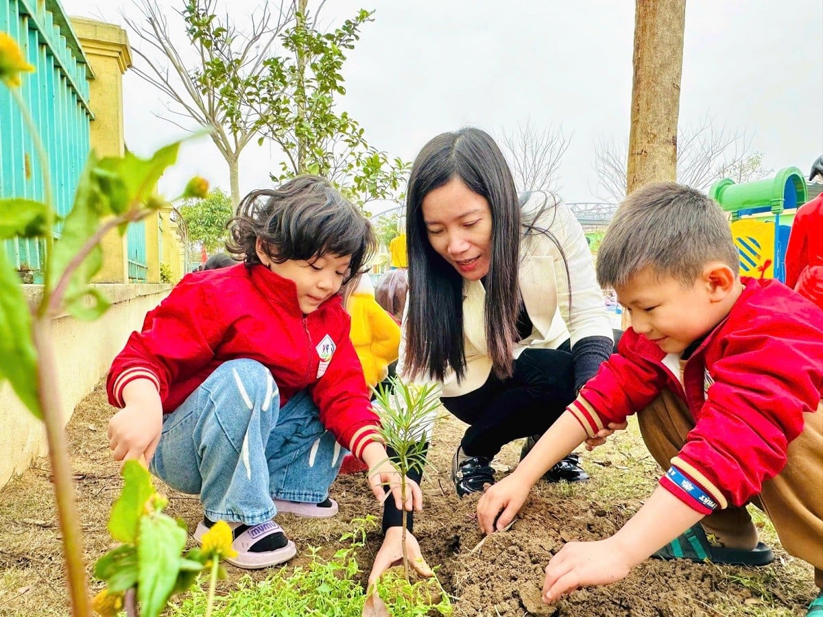 Cuộc thi đạp xe cho con em nhân viên trong ngày hội của công ty