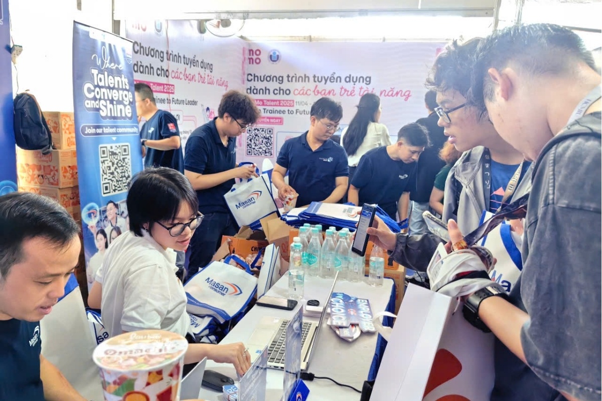 Quà tặng sự kiện tuyển dụng nên ưu tiên thiết kế hiện đại, mới lạ để gần gũi hơn với lao động trẻ