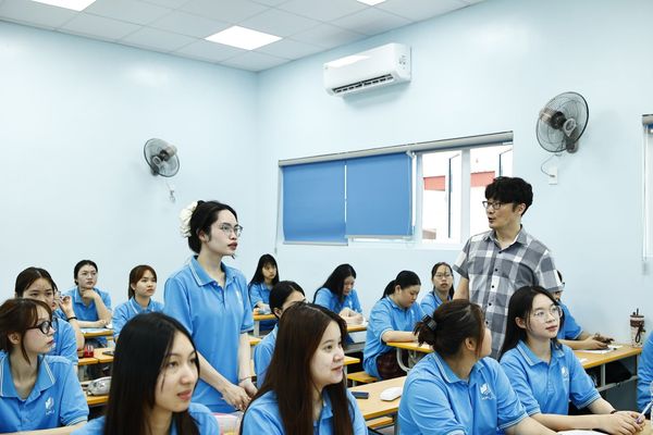 Lớp học tiếng Hàn tại Trường Đại học Quản lý và Công nghệ Hải Phòng (HPU)