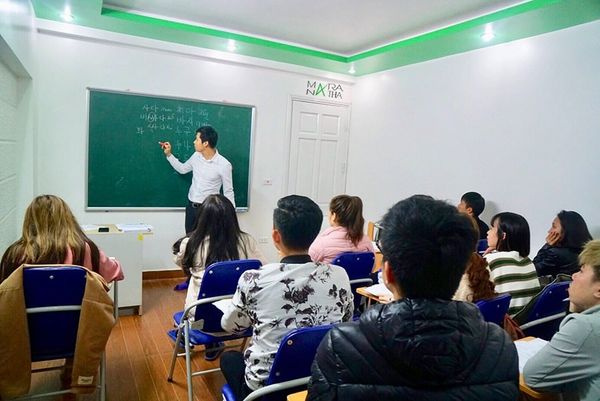Lớp học tiếng Hàn tại trung tâm ngoại ngữ