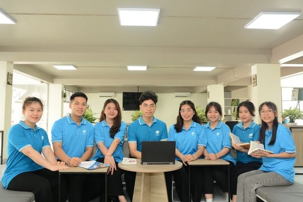 sinh viên công nghệ phần mềm HPU học tập năng động