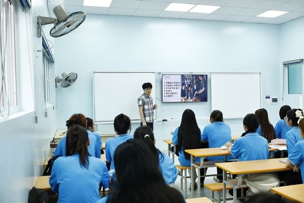 Sinh viên học tiếng Hàn tại Hải Phòng