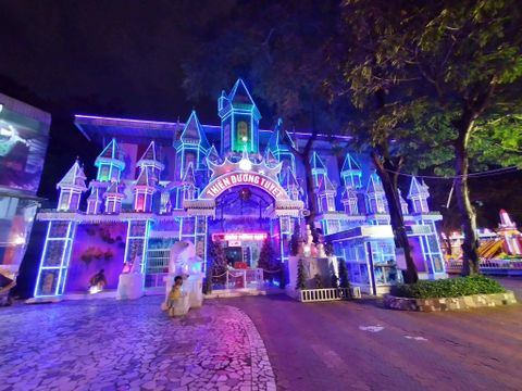 White Rabbit Amusement Park – Công viên Thỏ Trắng