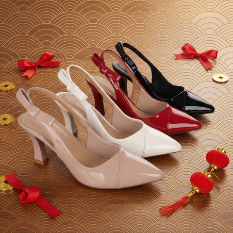 Chọn giày Giáng sinh theo hoàn cảnh