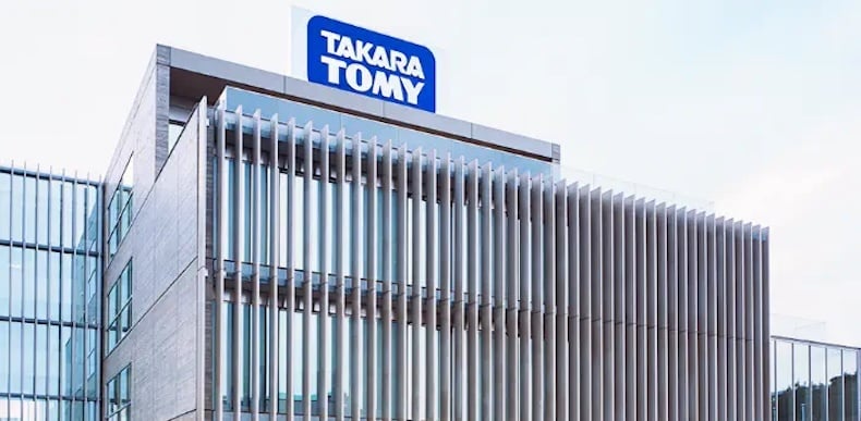Takara Tomy: Sự kết hợp của hai huyền thoại