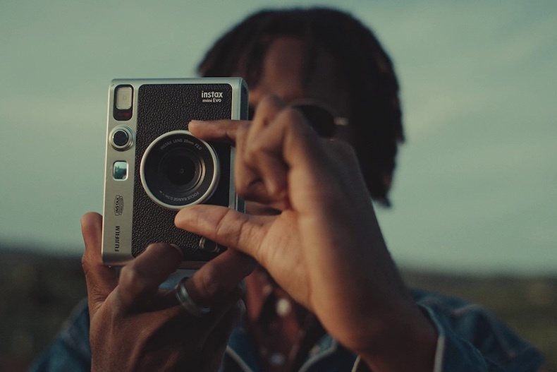 mua máy ảnh instax mini evo