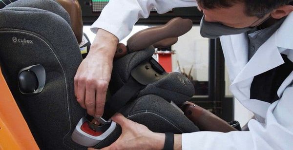 Cybex kiểm tra tỉ mỉ trong từng khâu sản xuất