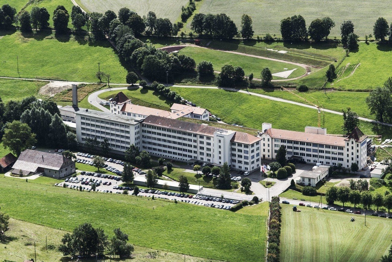 Longines vs Rado – Khi thanh lịch gặp hiện đại, bạn chọn bên nào?