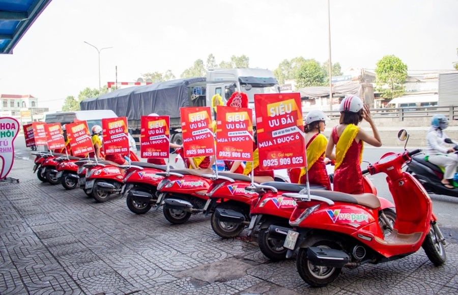 may-in-decal-xe-quang-cao-thuong-mai-roland-vg3-thegioimayin-07