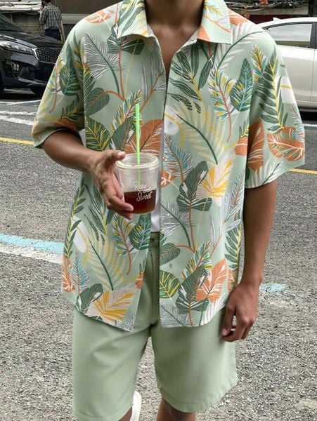 Boy phố với Sơ mi họa tiết + quần short lửng