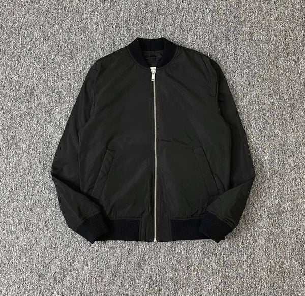 Các hãng áo bomber nổi tiếng - Zara