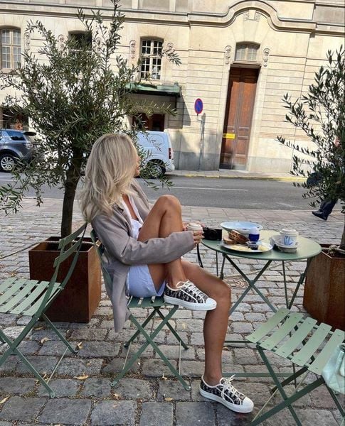 Các hãng giày nổi tiếng - Dior