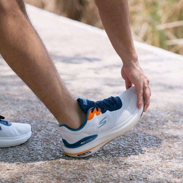 Các hãng giày nổi tiếng - Với người di chuyển nhiều