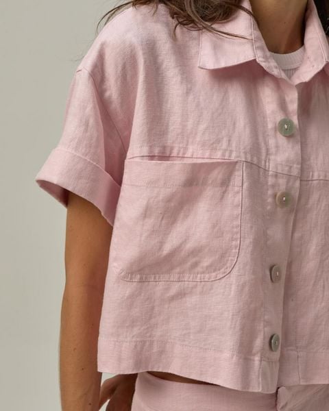 Các kiểu áo sơ mi nữ tay lỡ đẹp - chất linen