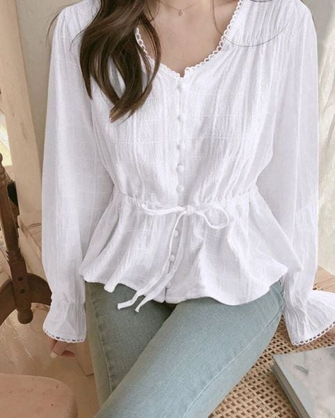 Các mẫu áo sơ mi nữ cách điệu đẹp - Áo sơ mi nữ cách điệu peplum hoặc rút eo