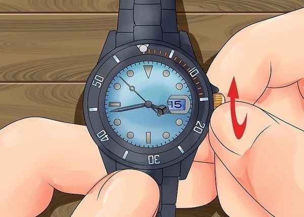 Lên cót cho Automatic bằng tay