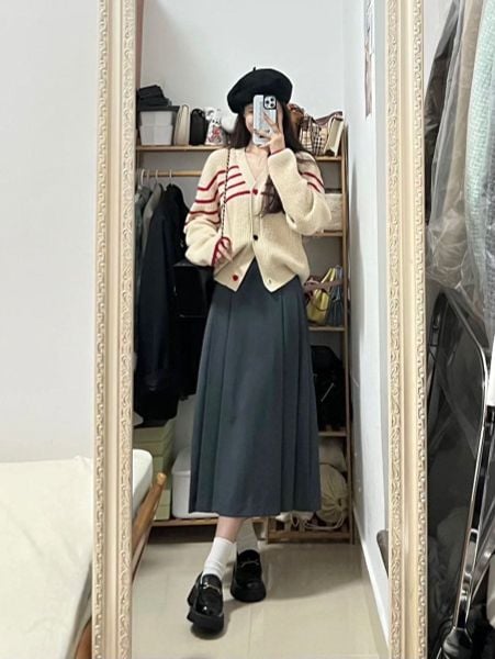 Cách phối đồ với chân váy dài qua gối - cardigan