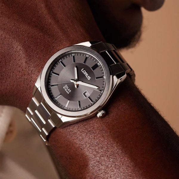 Đồng hồ Quartz là gì - Solar Quartz