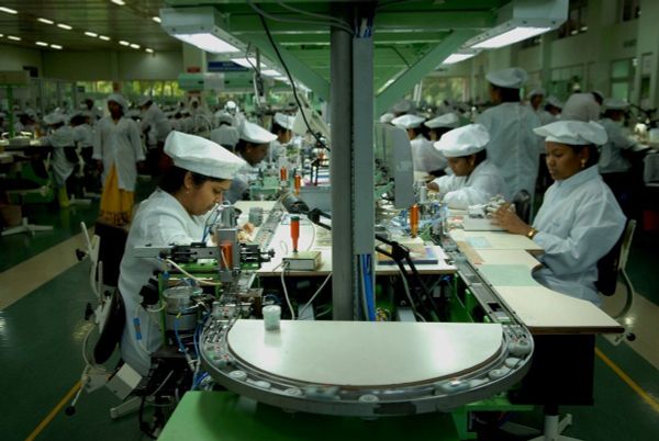 Đồng hồ Titan sản xuất ở đâu