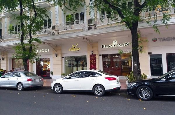 Luxury Brand là gì? Sức hút của Luxury Brand với người tiêu dùng Việt