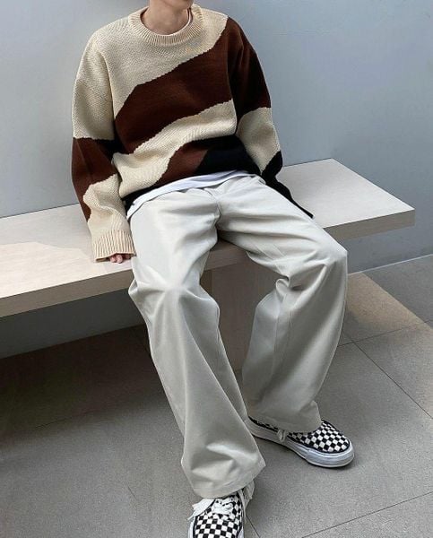 Quần ống rộng đi giày thể thao - đi cùng áo len mỏng và giày thể thao