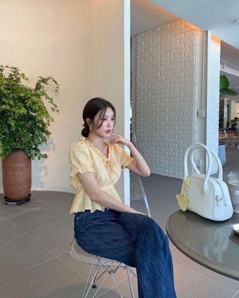 Màu vàng phối với màu gì - Màu xanh denim