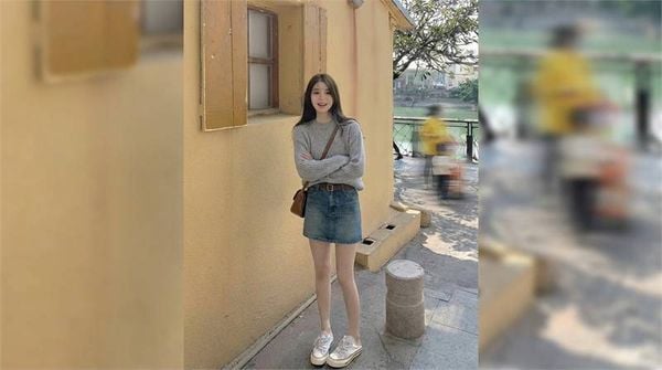 Chân váy jean ngắn phối áo len ôm hoặc sweater mỏng ngày se lạnh