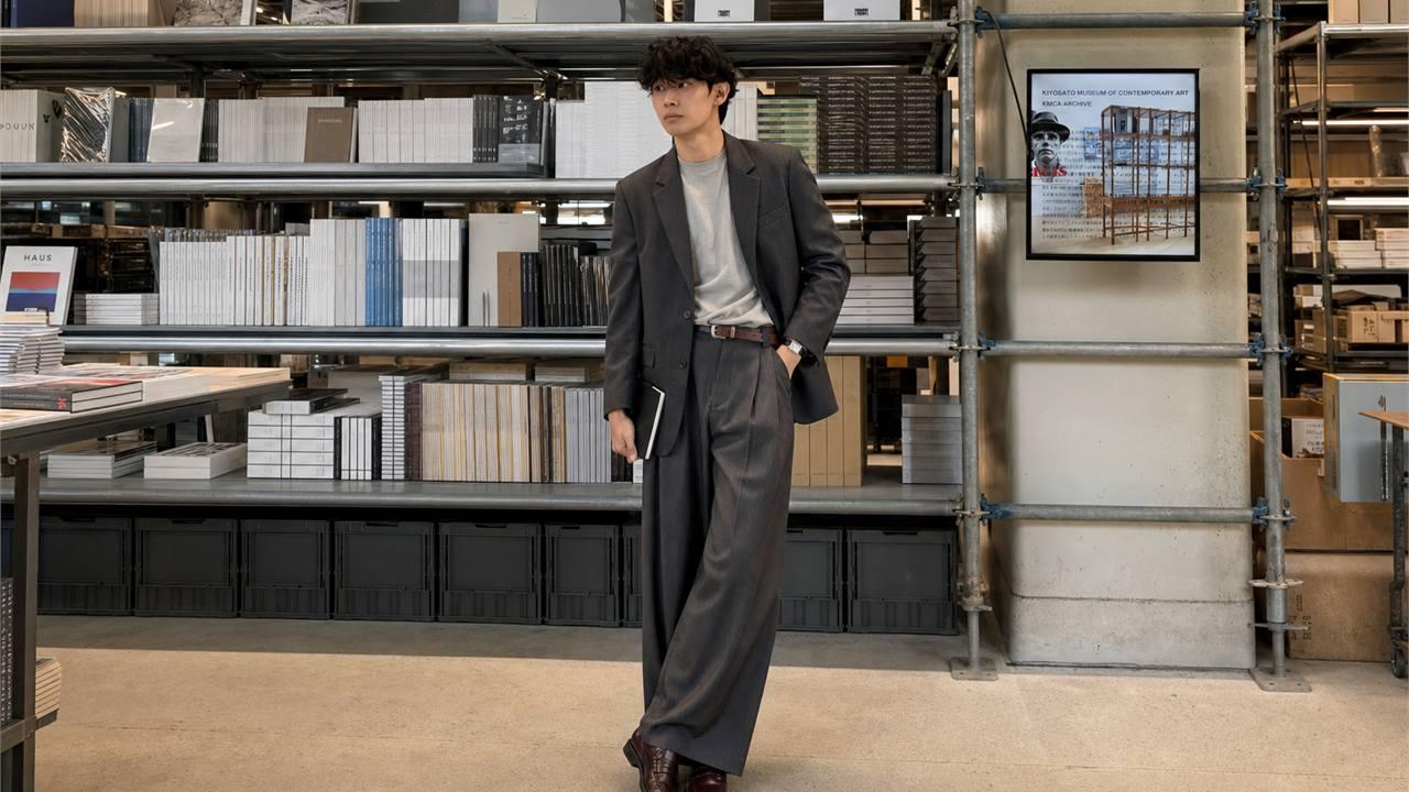Phối quần ống rộng nam với blazer dáng gọn theo hướng smart casual hiện đại