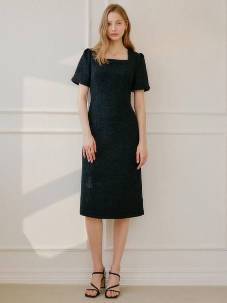 Outfit công sở - Đầm suông cổ vuông hoặc cổ tròn