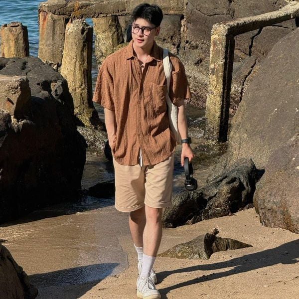 Vì sao outfit đi biển nam dễ mặc sai