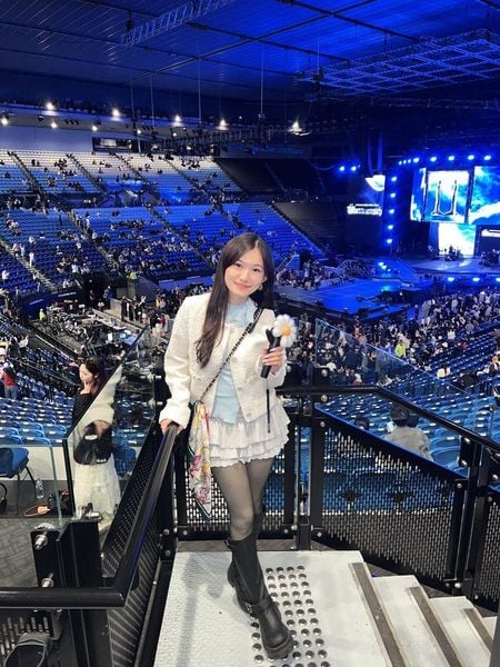 Outfit đi concert - concert trong nhà