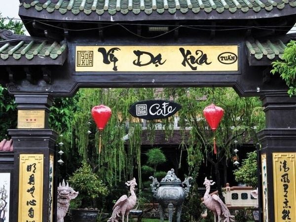 Outfit đi Huế - cafe, dạo phố