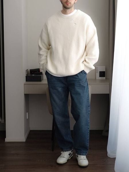 Phối đồ nam với Len mỏng crewneck + jeans suông