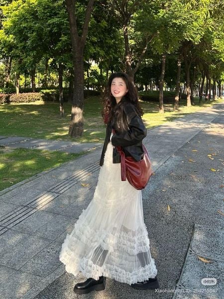 Phối chân váy dài chữ A theo bối cảnh sử dụng