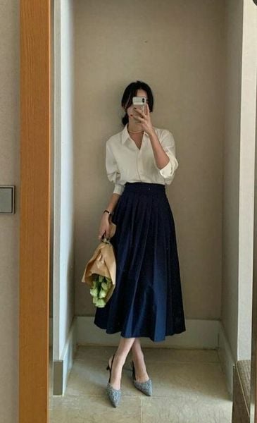 Chân váy xếp ly dài phối với giày gì - Giày cao gót