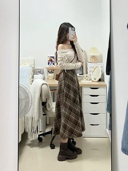 Cách phối đồ với chân váy xòe dài - Người có vòng hông lớn