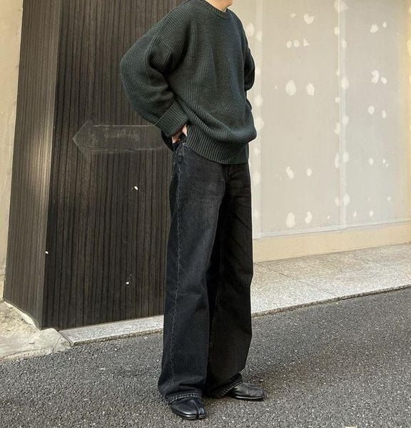 Cách phối đồ với giày boot nam - sweater và quần ống đứng