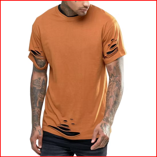 áo thun rách rất nổi bật trong phong cách punk