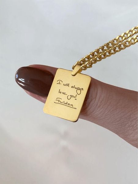 Quà 8/3 cho vợ - Trang sức khắc chữ