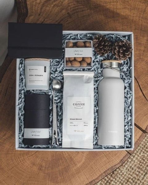 Quà tặng doanh nghiệp cuối năm - Những yếu tố tạo nên món quà doanh nghiệp tinh tế