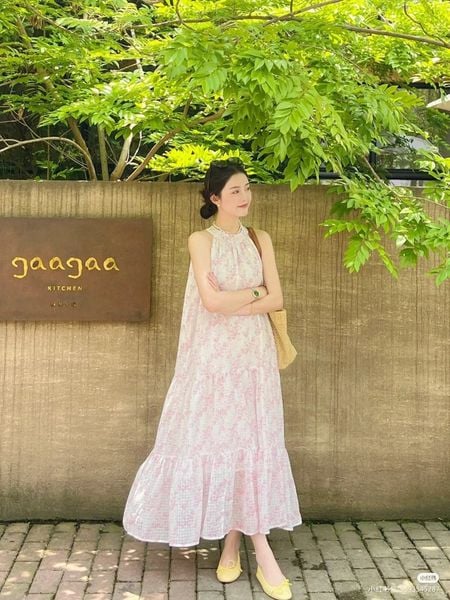 Set đồ đi chơi Tết cho nữ - Váy hoa nhí hoặc váy họa tiết nhẹ