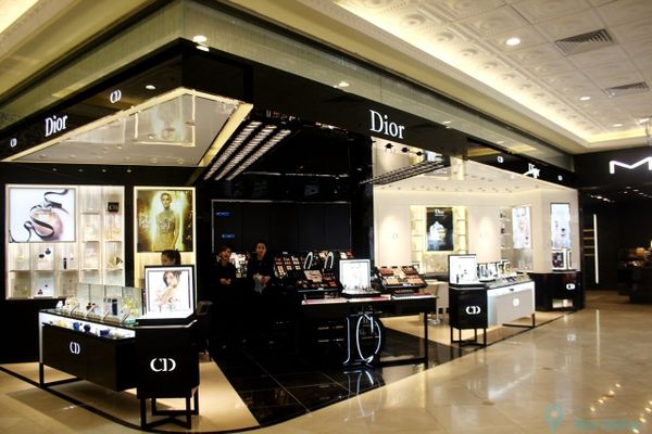Shop bán đồ hiệu ở Hà Nội với Dior – Tràng Tiền Plaza