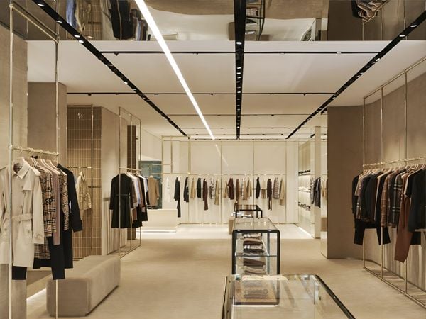 Shop bán đồ hiệu ở TP.HCM với DAFC