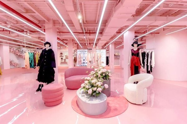 Shop bán đồ hiệu ở TP.HCM với Labels