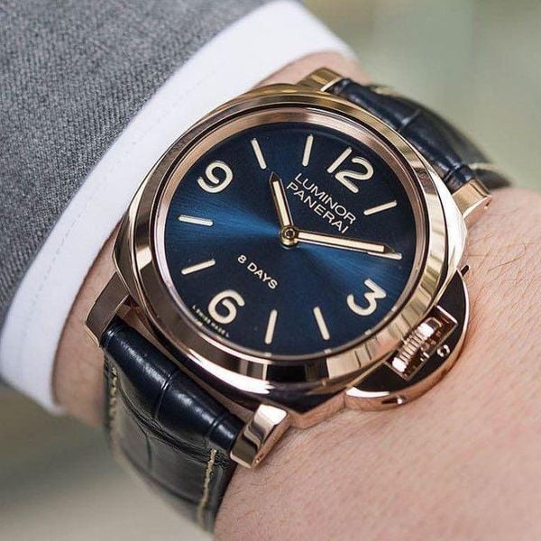 Tặng đồng hồ có ý nghĩa gì - Tặng đồng hồ cho bạn bè